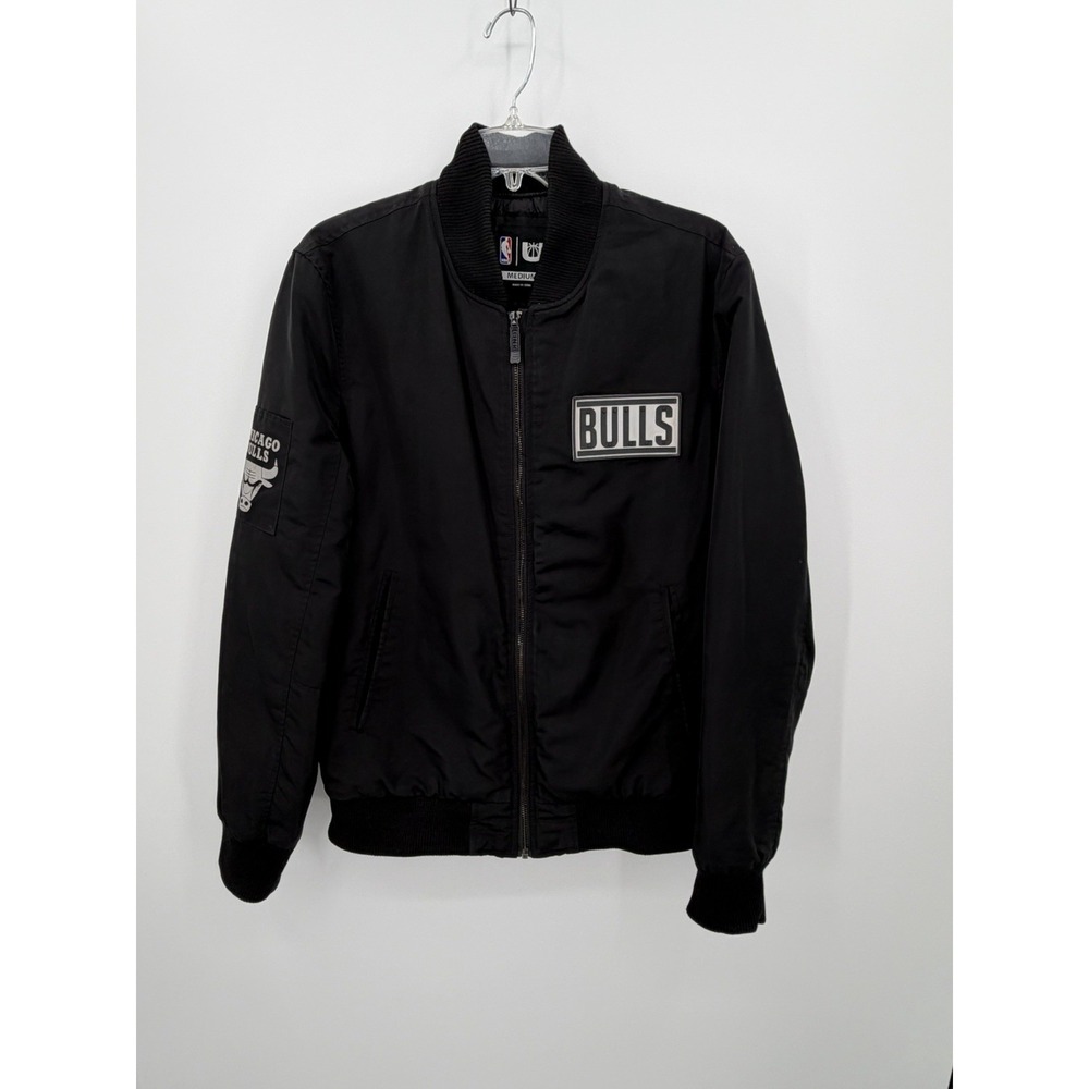 NBA Chicago Bulls Black  Zip Up Mens‎ Jacket Size Medium Bomber Logo